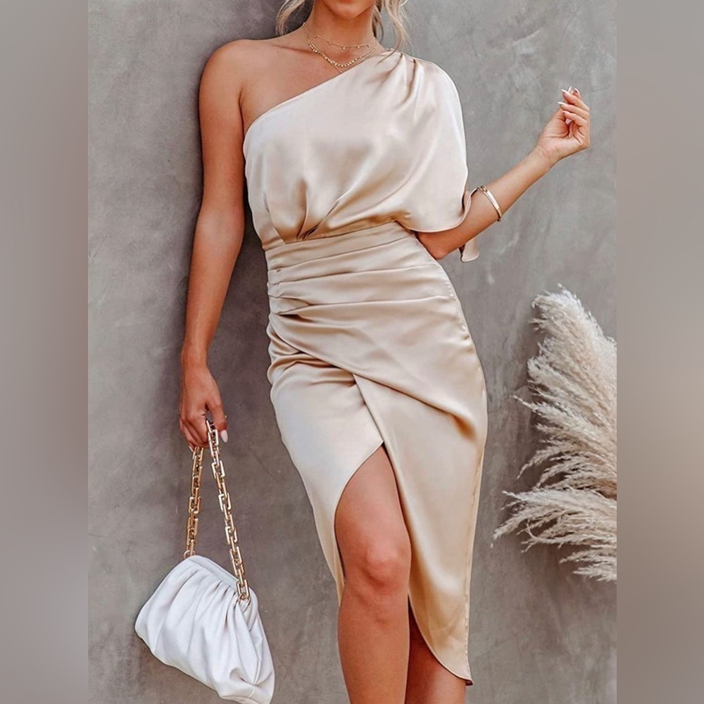 CUPSHE Women Satin Dress Backless One Shoulder Flared Short Sleeves - Picture 2 of 4